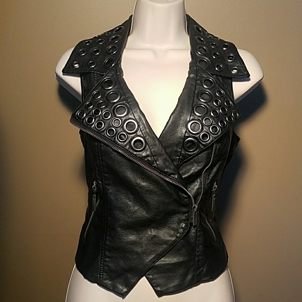 💋2B BeBe XS Black Faux Leather Vest💋